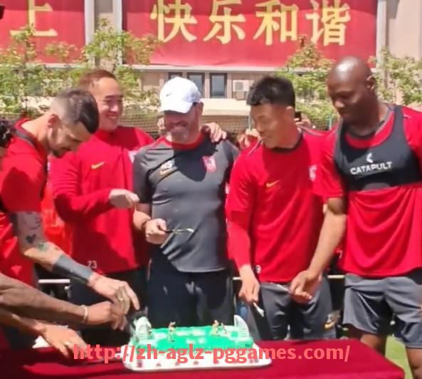 PG模拟器官方网站-世俱杯历届参赛球队大全，全球豪门汇聚一堂